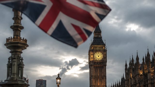 London Stocks Face Challenges Amid Global Market Turbulence